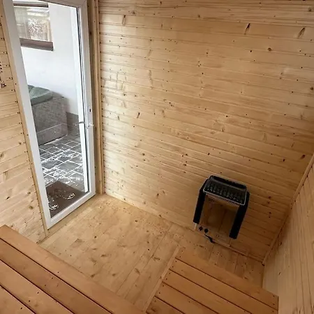 Apartman House With Sauna 110/2 *